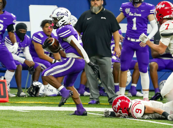 Ben Davis vs Crown Point IHSAA 6A Final November 25, 2023 Photo-Tyler Hart21